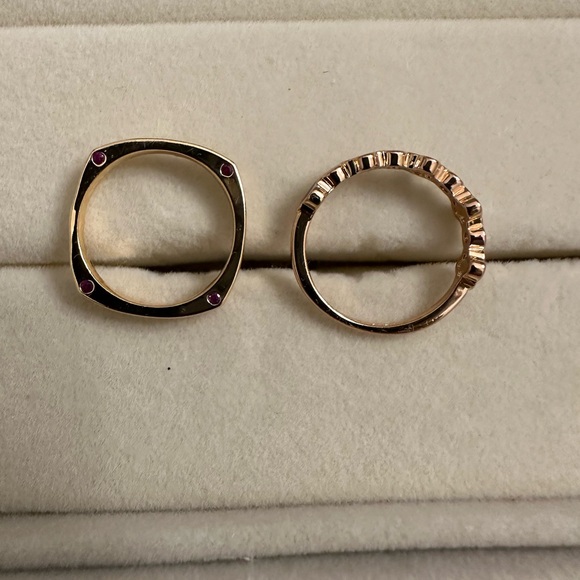 Stacking rings: rose gold with black enamel clovers - Picture 3 of 5